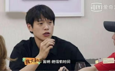 娱乐圈吃瓜嗑cp小说,从吃瓜到嗑CP的甜蜜冒险